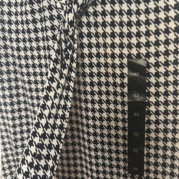 Banana Republic houndstooth sleeveless top with necktie size xs NWT - Picture 4 of 6